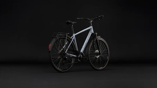 Cube touring one heren zilver blauw mat cube touring fietsen achterkant