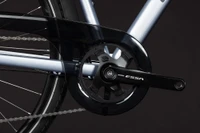 Cube touring one heren zilver blauw mat cube touring fietsen ketting
