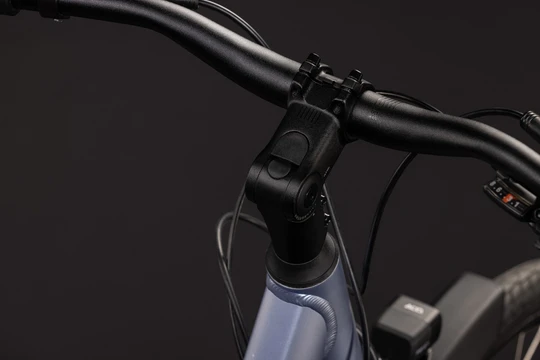 Cube touring one lage instap zilver blauw mat cube touring fietsen stuur