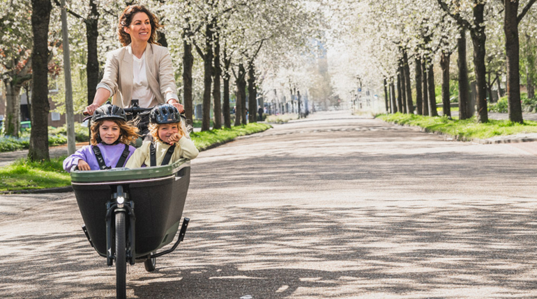 Fijne elektrische (bak)fietsen voor ouders met jonge kinderen