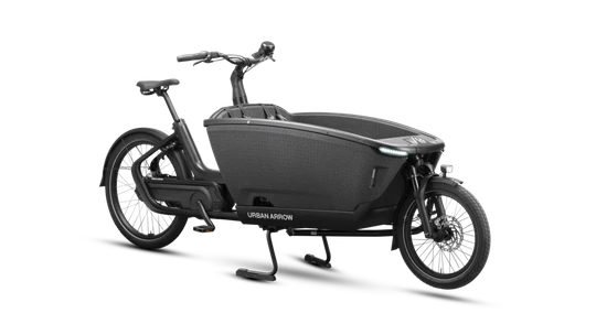 Medium ua family next2 black front lights on