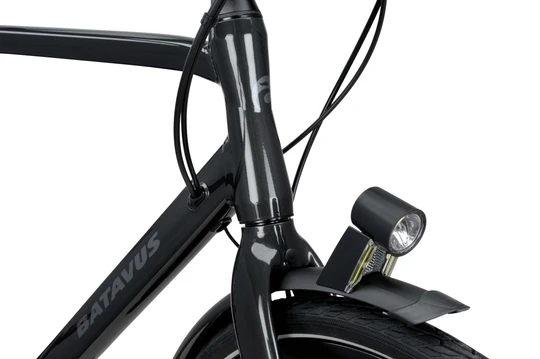 Batavus dinsdag sport 30 2022 heren zwart hybride fietsen koplamp