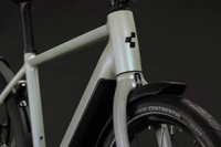 Cube editor hybrid pro 360 fe 2027 heren zilver mat cube elektrischefietsen detail
