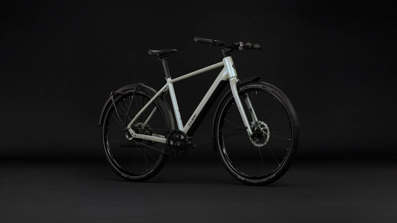 Cube editor hybrid pro 360 fe 2027 heren zilver mat cube elektrischefietsen voorkant