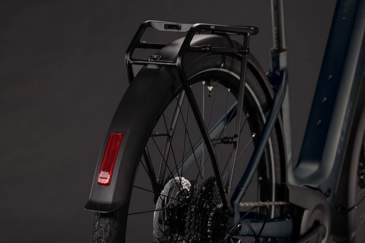 Cube touring hybrid one 600 dames grijs mat cube elektrische hybride fietsen achterkant