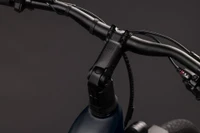 Cube touring hybrid one 600 dames grijs mat cube elektrische hybride fietsen stuur