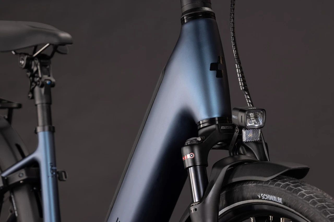 Cube supreme hybrid deluxe one 2027 dames blauw mat cube elektrischefietsen detail