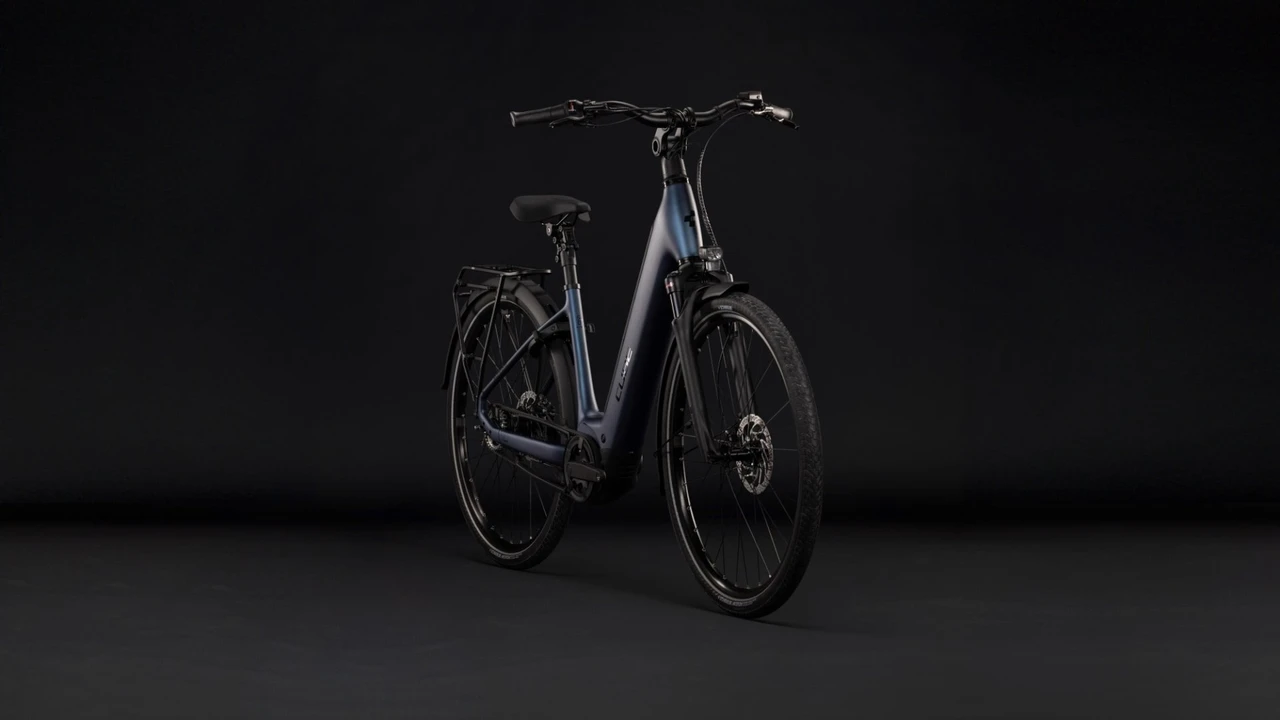 Cube supreme hybrid deluxe one 2027 dames blauw mat cube elektrischefietsen voorkant