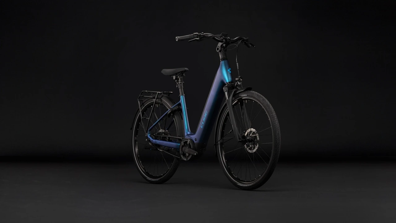 Cube supreme hybrid deluxe pro 2027 dames blauw mat cube elektrischefietsen voorkant