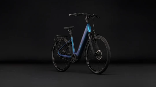 Cube supreme hybrid deluxe pro 2027 dames blauw mat cube elektrischefietsen voorkant
