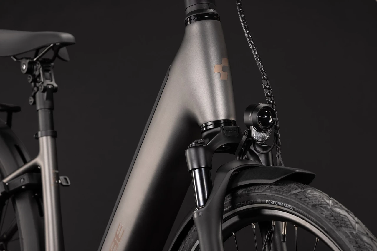 Cube supreme hybrid deluxe slx 2027 dames bruin mat cube elektrischefietsen detail