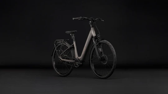 Cube supreme hybrid deluxe slx 2027 dames bruin mat cube elektrischefietsen voorkant