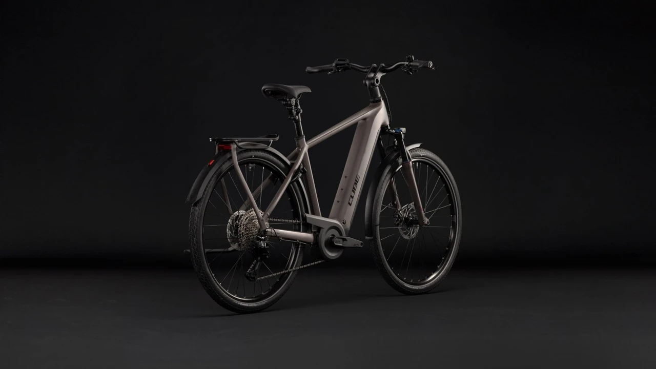 Cube kathmandu hybrid one 800 2027 heren bruinmat cube elektrische fietsen achterkant