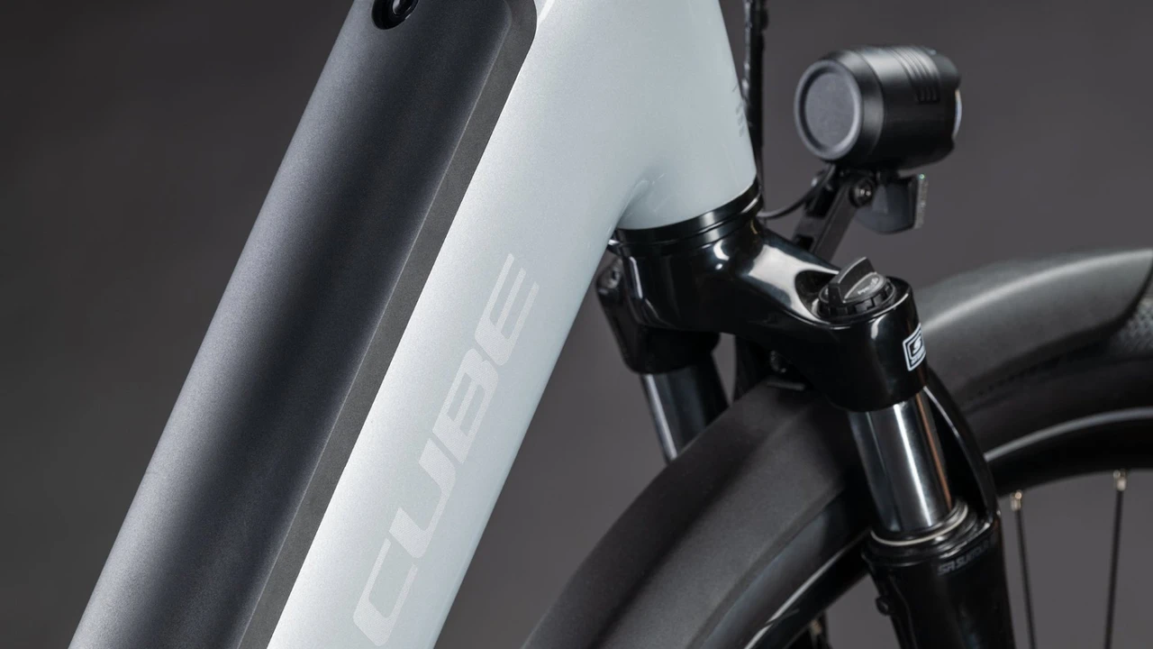 Cube Supreme Hybrid Comfort One 600 2026