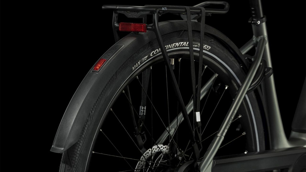 Cube Supreme Hybrid Pro 625 2023