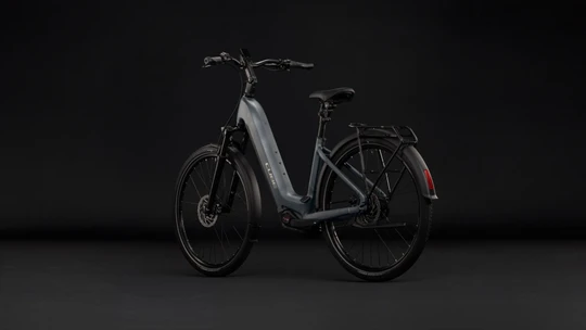 Cube touring hybrid deluxe slx800 2027 dames grijs mat cube elektrische stadsfietsen achterkant