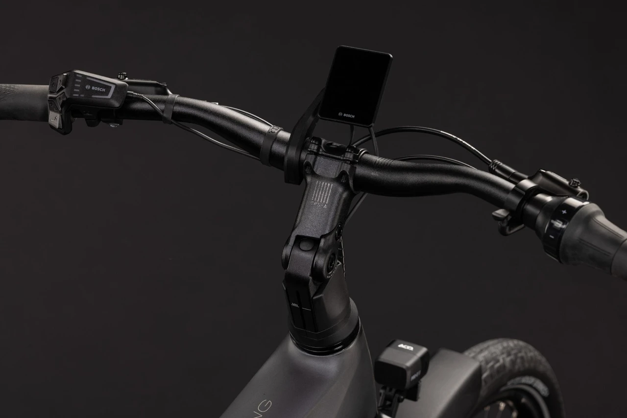 Cube touring hybrid deluxe slx800 2027 heren grijs mat cube elektrische stadsfietsen stuur