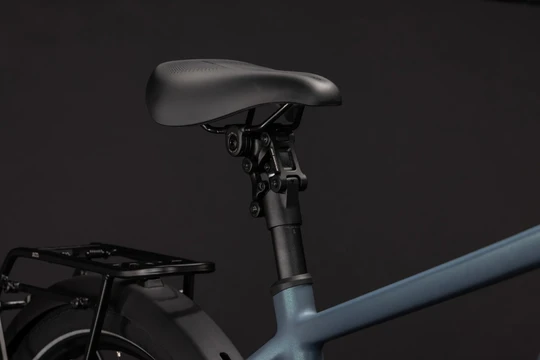 Cube touring hybrid deluxe slx800 2027 heren groen blauw mat cube elektrische stadsfietsen zadel