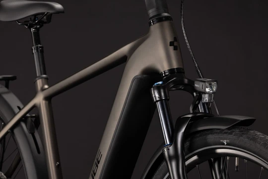 Cube touring hybrid pro 800 heren bruin mat cube elektrische hybrride fietsen voorkant