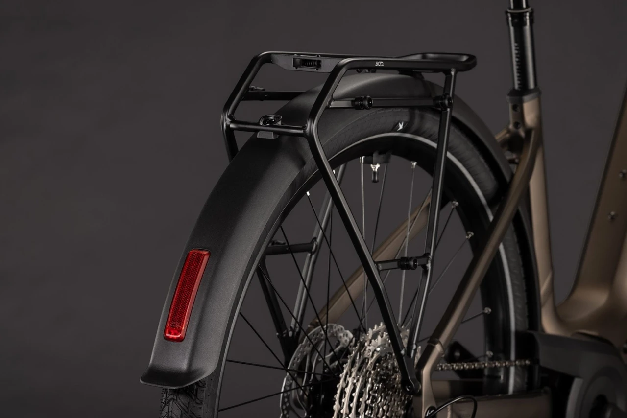 Cube touring hybrid pro 800 dames bruin mat cube elektrische hybrride fietsen achterkant
