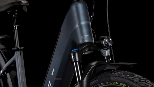 Cube Touring Hybrid Pro 625 2025