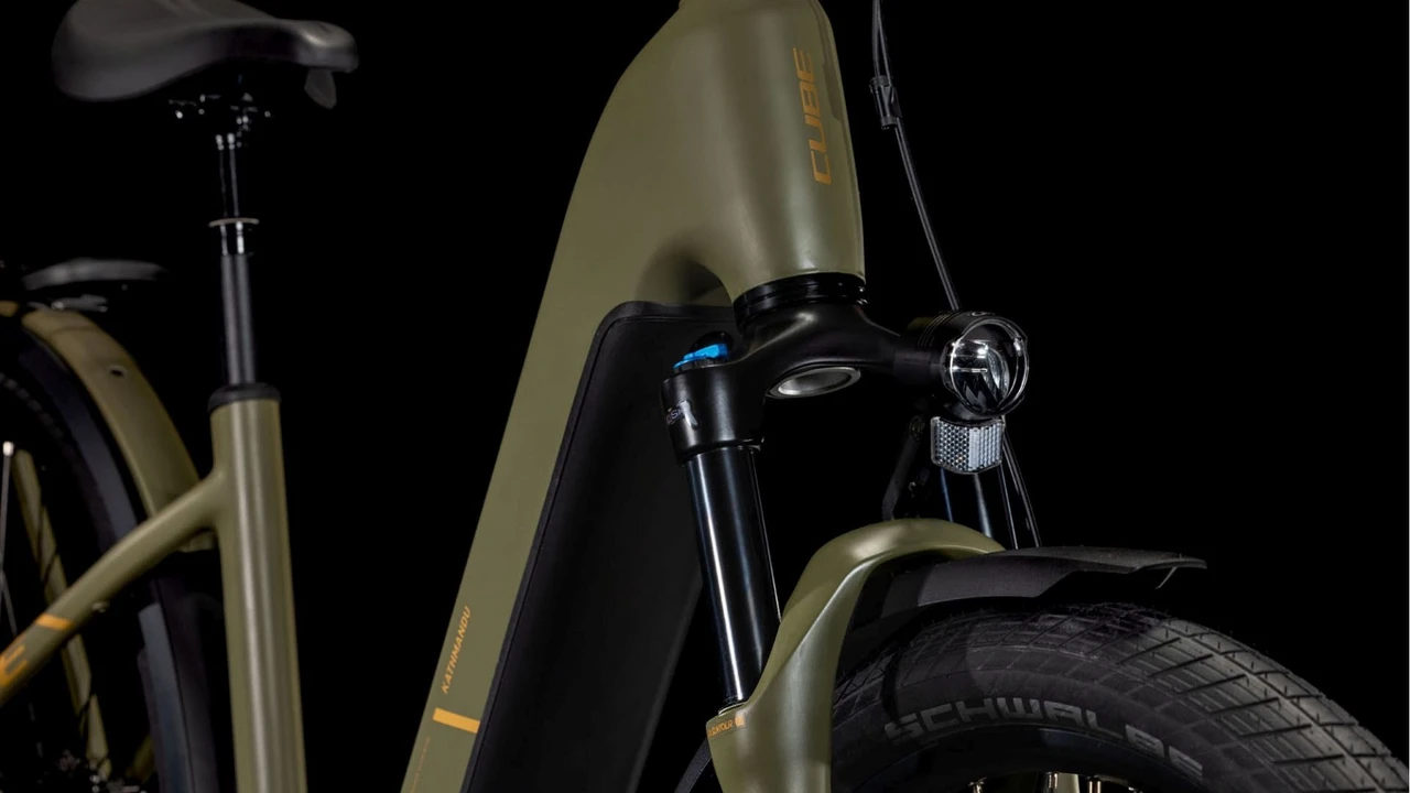 Cube Kathmandu Hybrid Pro 800 2025