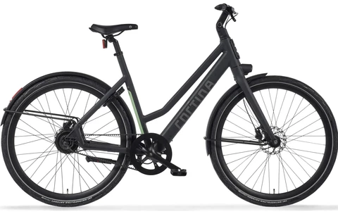Cortina e lett 2024 zwart dames cortina elektrische fietsen zijkant crop