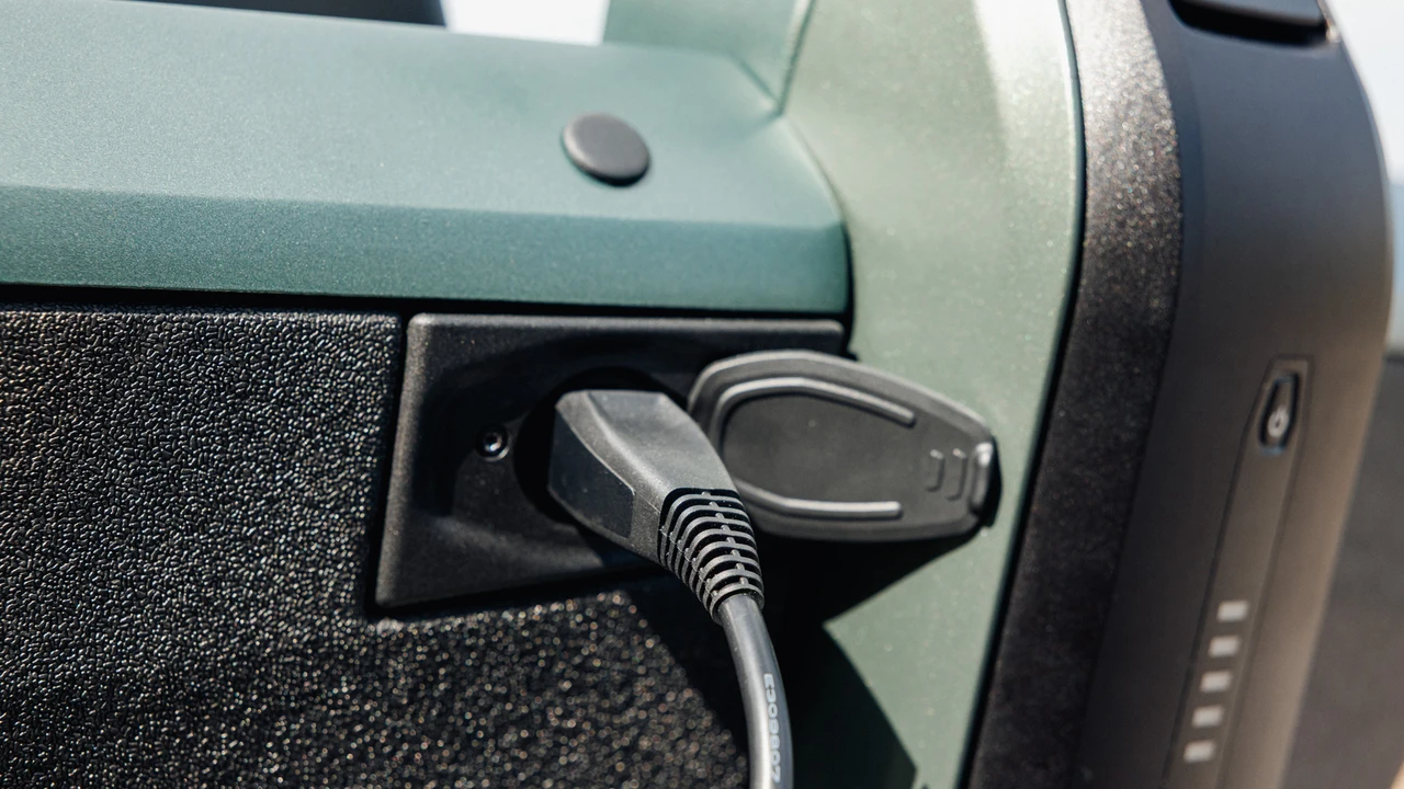 Lovens explorer2 elektrische bakfiets oplaadpunt