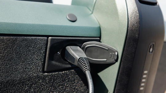 Lovens explorer2 elektrische bakfiets oplaadpunt