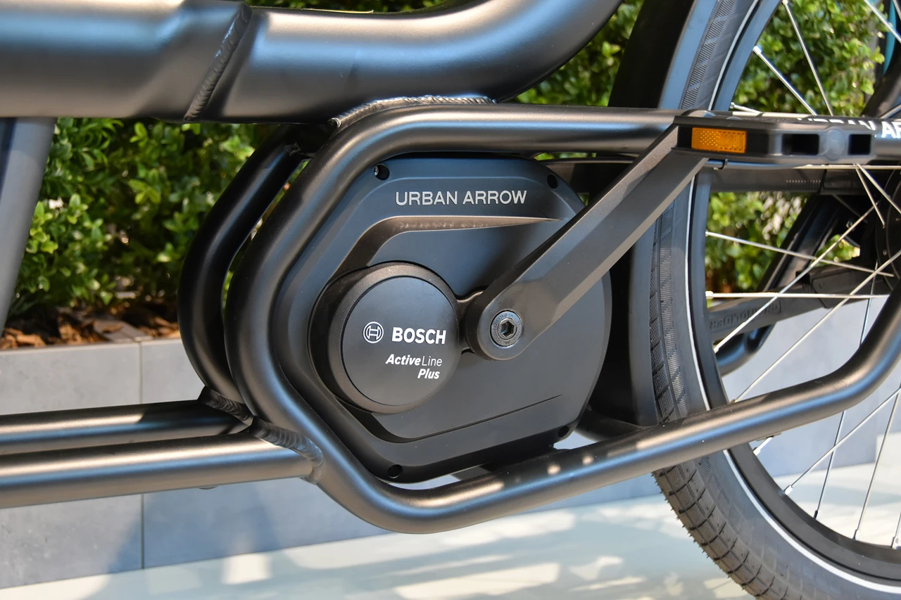 Urban Arrow Family Active Plus Smart Connected 2025