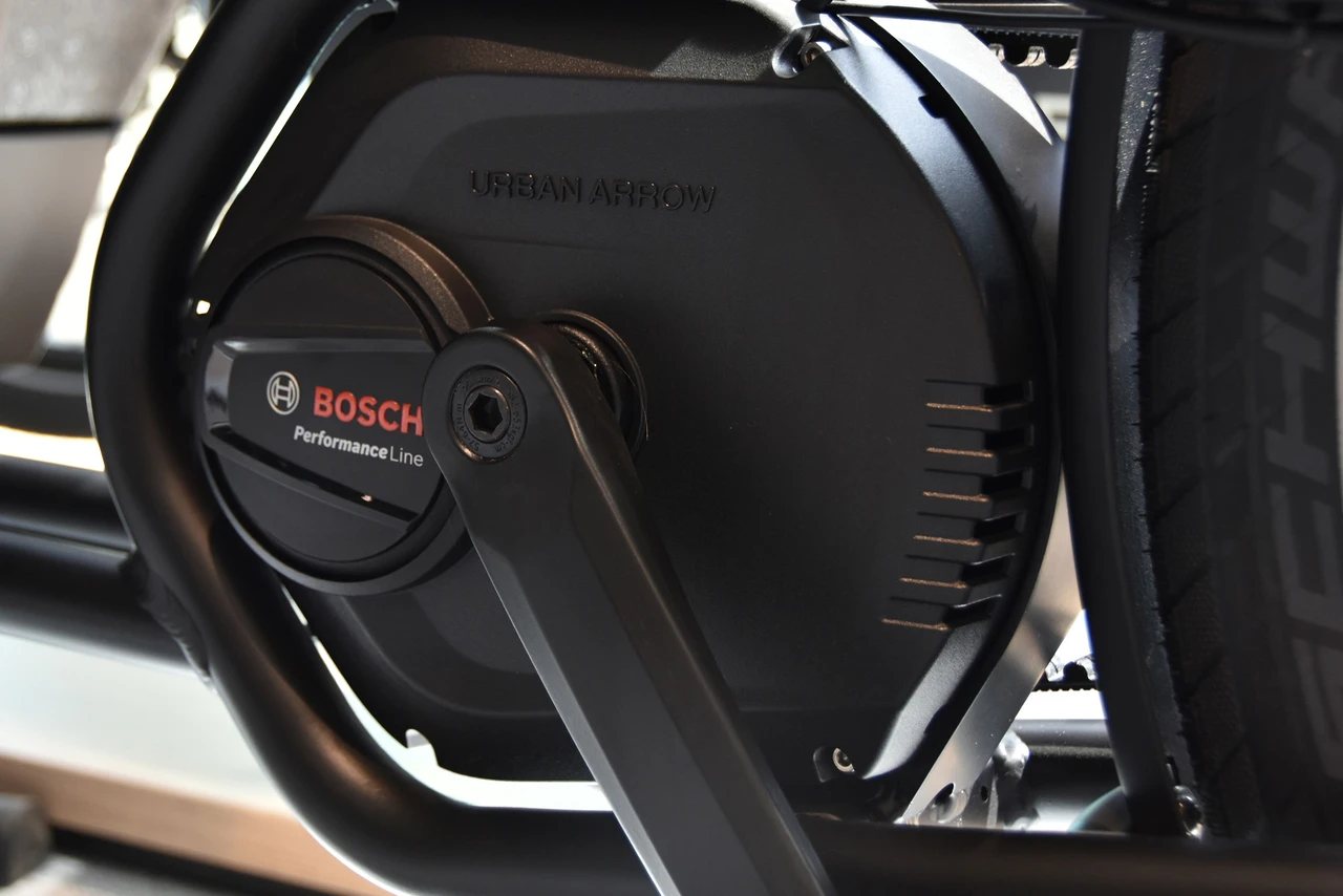 Urban Arrow Shorty Performance 2025
